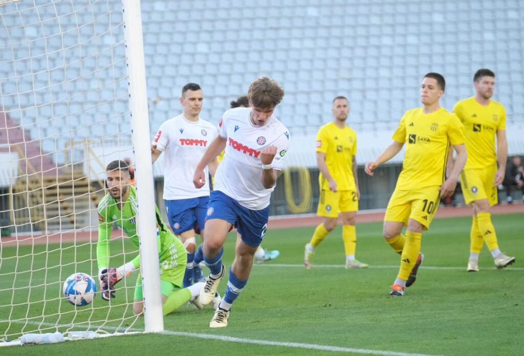Vidović donio trijumf Dinamu u Varaždinu, Hajduk ubjedljiv